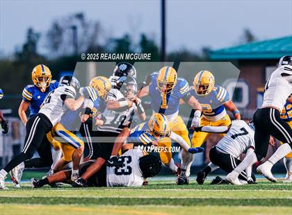 Thumbnail 1 in Hilliard Darby @ Olentangy photogallery.