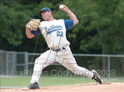 Thumbnail 1 in Ludlowe vs. Hand (CIAC Class L Semifinal) photogallery.