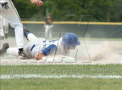 Thumbnail 2 in Ludlowe vs. Hand (CIAC Class L Semifinal) photogallery.