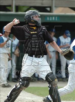 Thumbnail 2 in Ludlowe vs. Hand (CIAC Class L Semifinal) photogallery.