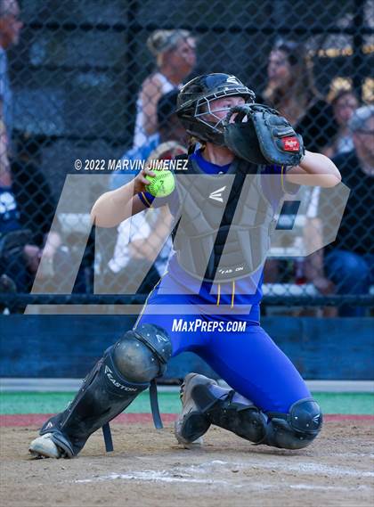 Thumbnail 2 in Oaks Christian vs Agoura photogallery.