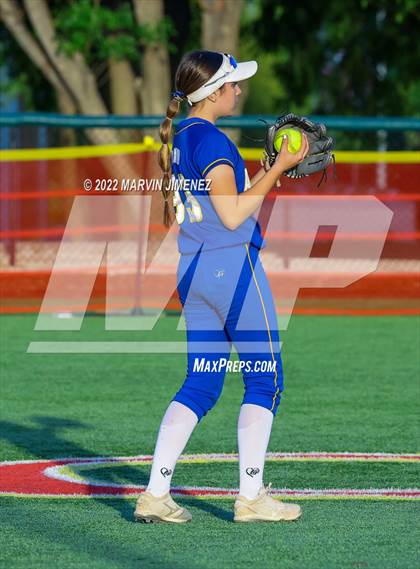 Thumbnail 3 in Oaks Christian vs Agoura photogallery.