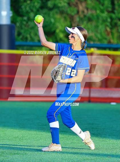 Thumbnail 2 in Oaks Christian vs Agoura photogallery.