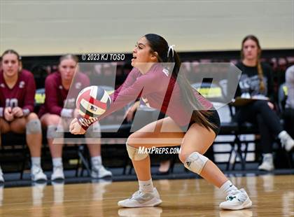 Thumbnail 1 in Floresville vs. Wimberley (UIL 4A Regional Semi-Final) photogallery.