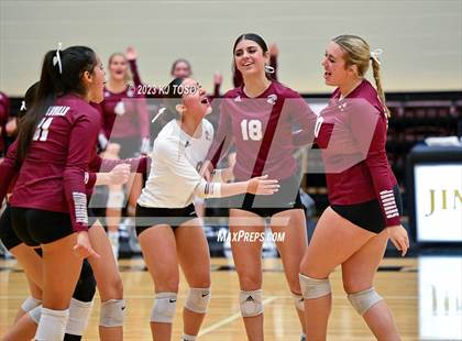 Thumbnail 2 in Floresville vs. Wimberley (UIL 4A Regional Semi-Final) photogallery.
