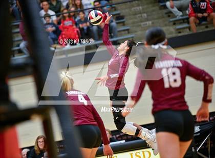 Thumbnail 1 in Floresville vs. Wimberley (UIL 4A Regional Semi-Final) photogallery.