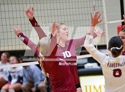 Thumbnail 3 in Floresville vs. Wimberley (UIL 4A Regional Semi-Final) photogallery.