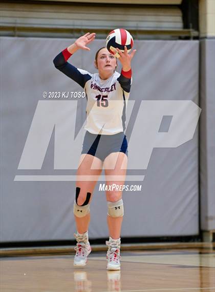 Thumbnail 3 in Floresville vs. Wimberley (UIL 4A Regional Semi-Final) photogallery.