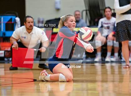 Thumbnail 3 in Floresville vs. Wimberley (UIL 4A Regional Semi-Final) photogallery.