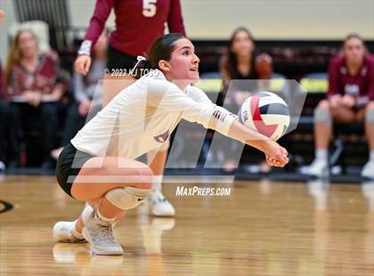 Thumbnail 3 in Floresville vs. Wimberley (UIL 4A Regional Semi-Final) photogallery.