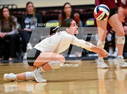 Thumbnail 1 in Floresville vs. Wimberley (UIL 4A Regional Semi-Final) photogallery.