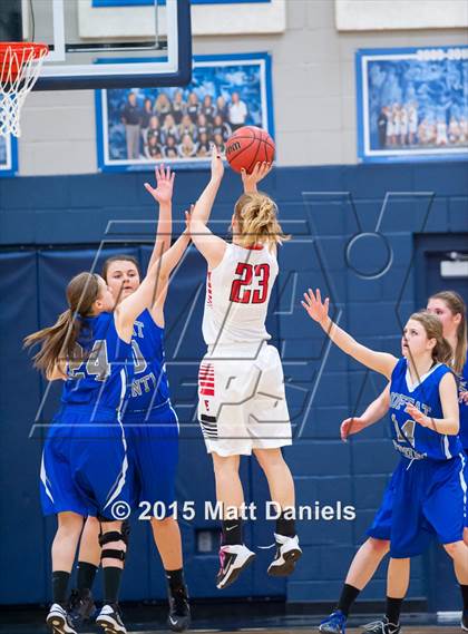 Thumbnail 2 in Eaton vs. Moffat County (CHSAA 3A Consolation) photogallery.