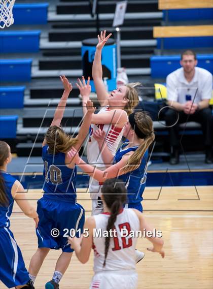 Thumbnail 2 in Eaton vs. Moffat County (CHSAA 3A Consolation) photogallery.