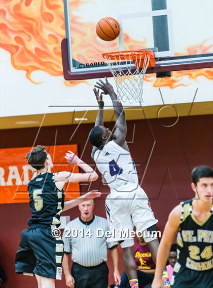 Thumbnail 1 in Freedom vs. St. Petersburg Catholic photogallery.