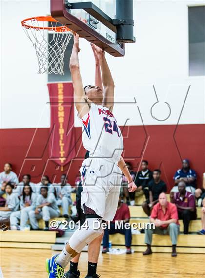 Thumbnail 1 in Freedom vs. St. Petersburg Catholic photogallery.