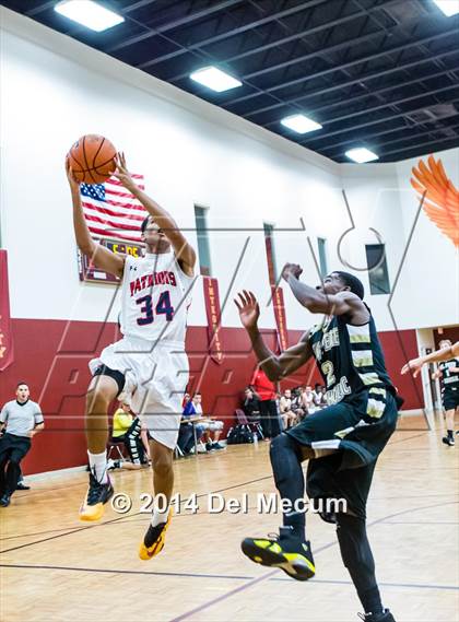 Thumbnail 3 in Freedom vs. St. Petersburg Catholic photogallery.
