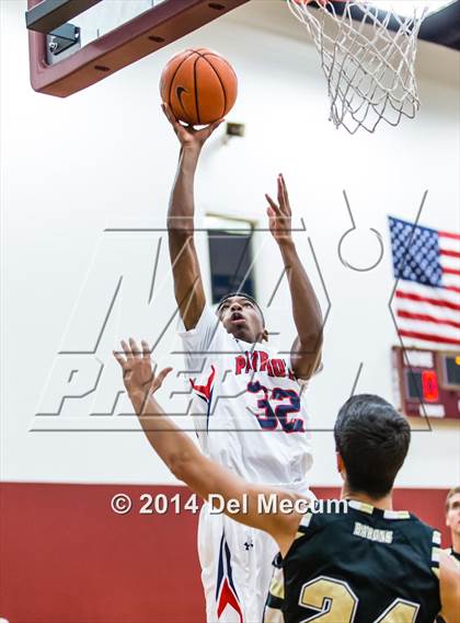 Thumbnail 2 in Freedom vs. St. Petersburg Catholic photogallery.