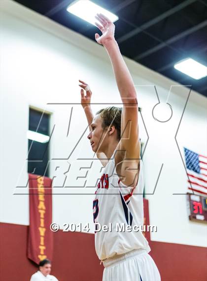Thumbnail 2 in Freedom vs. St. Petersburg Catholic photogallery.