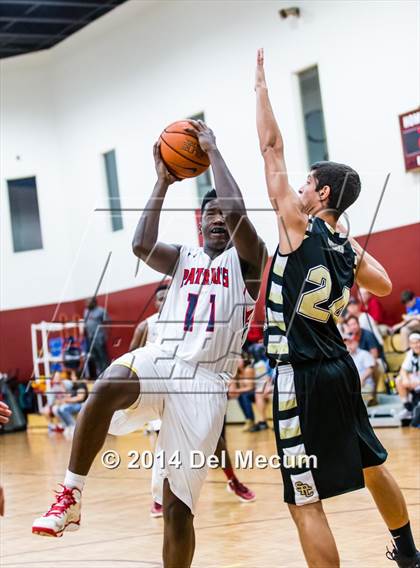 Thumbnail 2 in Freedom vs. St. Petersburg Catholic photogallery.