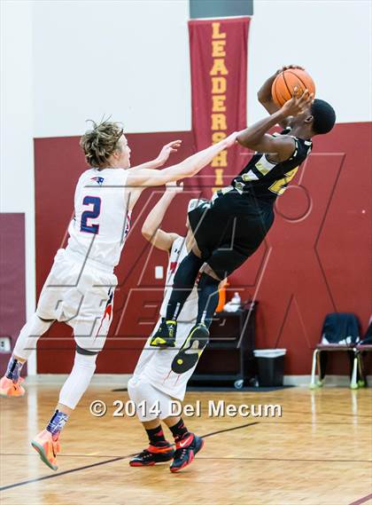 Thumbnail 3 in Freedom vs. St. Petersburg Catholic photogallery.