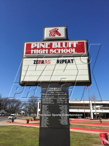 Thumbnail 1 in Pine Bluff TOC Ceremony photogallery.