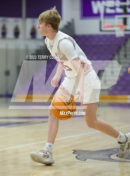 Thumbnail 2 in East vs. Tooele (Riverton Holiday Tournament) photogallery.
