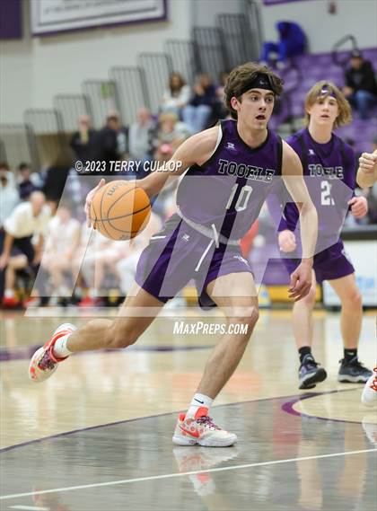 Thumbnail 2 in East vs. Tooele (Riverton Holiday Tournament) photogallery.