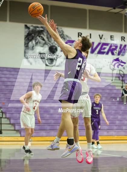 Thumbnail 2 in East vs. Tooele (Riverton Holiday Tournament) photogallery.