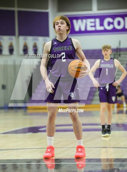 Thumbnail 1 in East vs. Tooele (Riverton Holiday Tournament) photogallery.