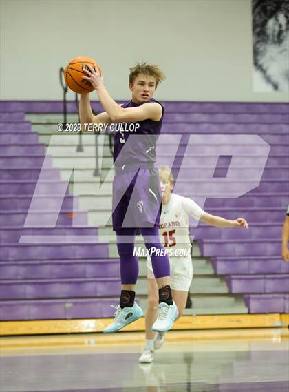 Thumbnail 1 in East vs. Tooele (Riverton Holiday Tournament) photogallery.