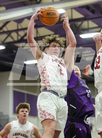 Thumbnail 2 in East vs. Tooele (Riverton Holiday Tournament) photogallery.