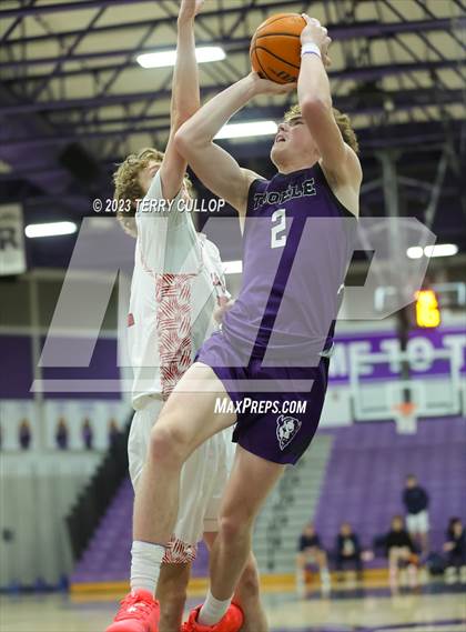 Thumbnail 2 in East vs. Tooele (Riverton Holiday Tournament) photogallery.