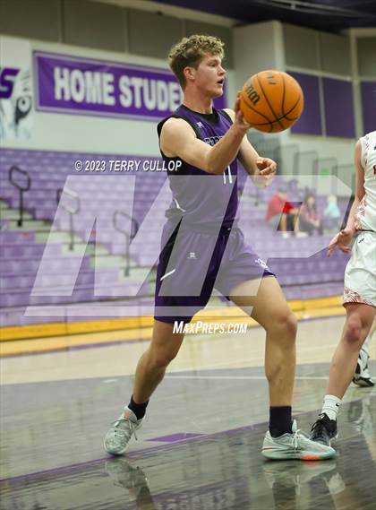 Thumbnail 1 in East vs. Tooele (Riverton Holiday Tournament) photogallery.