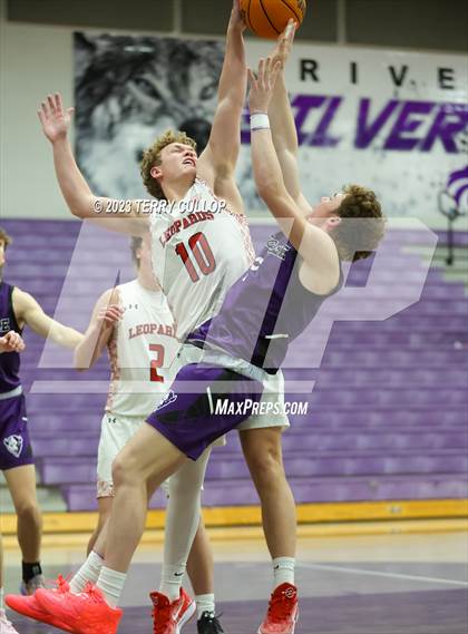 Thumbnail 2 in East vs. Tooele (Riverton Holiday Tournament) photogallery.