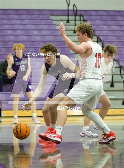 Thumbnail 1 in East vs. Tooele (Riverton Holiday Tournament) photogallery.
