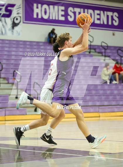 Thumbnail 2 in East vs. Tooele (Riverton Holiday Tournament) photogallery.