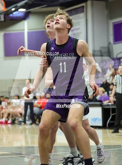 Thumbnail 2 in East vs. Tooele (Riverton Holiday Tournament) photogallery.