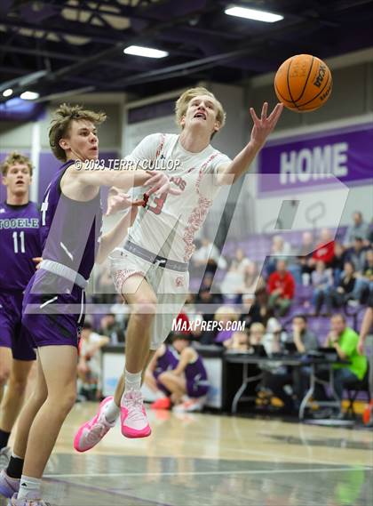 Thumbnail 2 in East vs. Tooele (Riverton Holiday Tournament) photogallery.