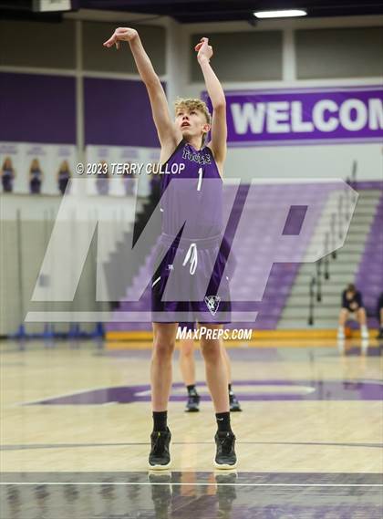Thumbnail 2 in East vs. Tooele (Riverton Holiday Tournament) photogallery.