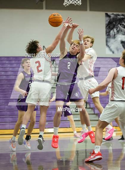 Thumbnail 2 in East vs. Tooele (Riverton Holiday Tournament) photogallery.