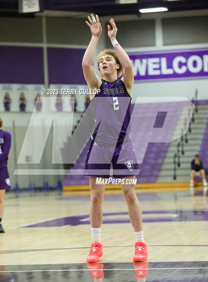 Thumbnail 3 in East vs. Tooele (Riverton Holiday Tournament) photogallery.