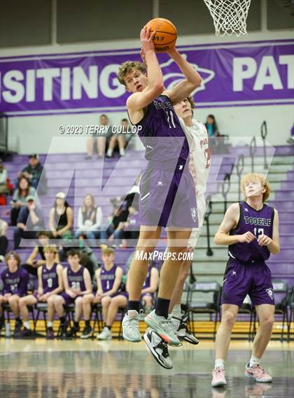 Thumbnail 1 in East vs. Tooele (Riverton Holiday Tournament) photogallery.
