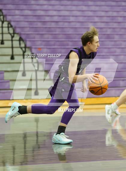 Thumbnail 3 in East vs. Tooele (Riverton Holiday Tournament) photogallery.