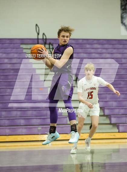 Thumbnail 2 in East vs. Tooele (Riverton Holiday Tournament) photogallery.
