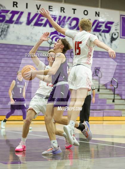 Thumbnail 3 in East vs. Tooele (Riverton Holiday Tournament) photogallery.