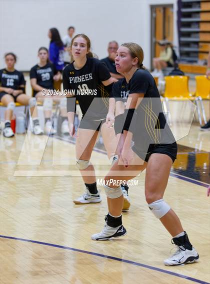 Thumbnail 2 in Pioneer vs. Leo (Leo Invite) photogallery.