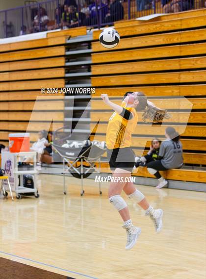 Thumbnail 2 in Pioneer vs. Leo (Leo Invite) photogallery.