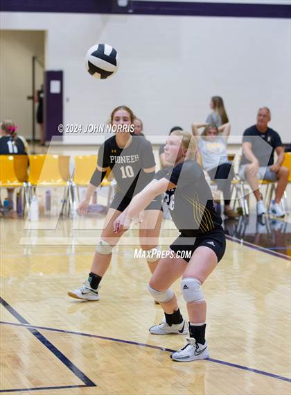 Thumbnail 1 in Pioneer vs. Leo (Leo Invite) photogallery.