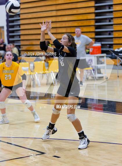 Thumbnail 3 in Pioneer vs. Leo (Leo Invite) photogallery.