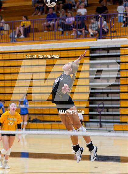 Thumbnail 1 in Pioneer vs. Leo (Leo Invite) photogallery.